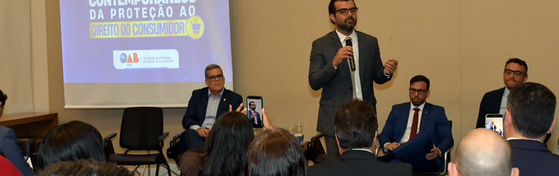 [OAB-BA celebra 36 anos do Código de Defesa do Consumidor com debate sobre desafios atuais na área]