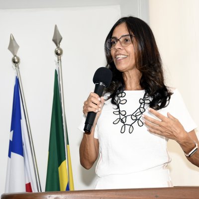 [Com mesa formada por mulheres, Seccional entrega carteiras da OAB]