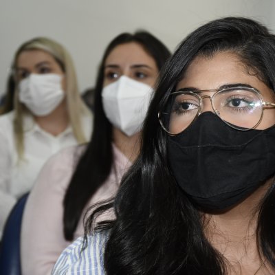 [Com mesa formada por mulheres, Seccional entrega carteiras da OAB]