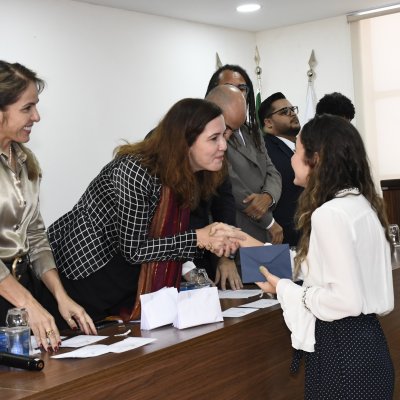 [06-06-2022 - OAB-BA entrega mais de 80 carteiras a jovens advogados e advogadas]