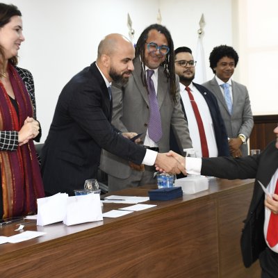 [06-06-2022 - OAB-BA entrega mais de 80 carteiras a jovens advogados e advogadas]