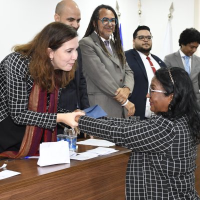 [06-06-2022 - OAB-BA entrega mais de 80 carteiras a jovens advogados e advogadas]