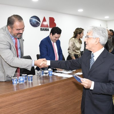 [06-06-2022 - OAB-BA entrega mais de 80 carteiras a jovens advogados e advogadas]