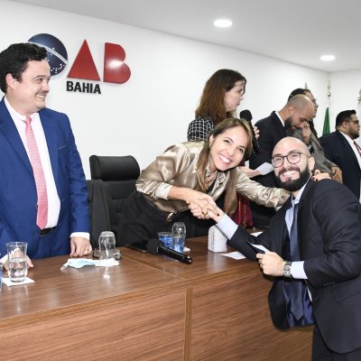 [06-06-2022 - OAB-BA entrega mais de 80 carteiras a jovens advogados e advogadas]