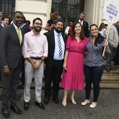 [Ato pela Valorização da Advocacia reuniu advogadas e advogados de toda a Bahia no Fórum Ruy Barbosa]