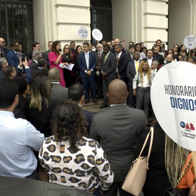 [Ato pela Valorização da Advocacia reuniu advogadas e advogados de toda a Bahia no Fórum Ruy Barbosa]