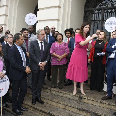[Ato pela Valorização da Advocacia reuniu advogadas e advogados de toda a Bahia no Fórum Ruy Barbosa]