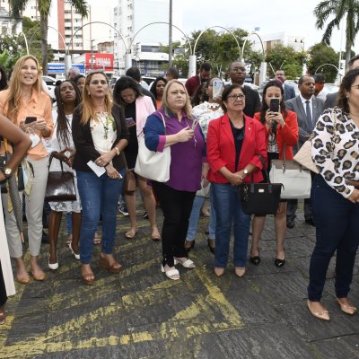 [Ato pela Valorização da Advocacia reuniu advogadas e advogados de toda a Bahia no Fórum Ruy Barbosa]