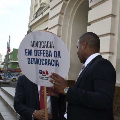 [Ato pela Valorização da Advocacia reuniu advogadas e advogados de toda a Bahia no Fórum Ruy Barbosa]