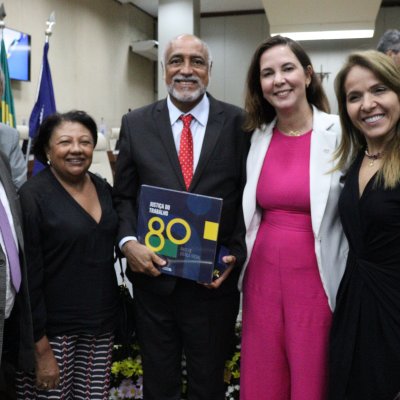 [Solenidade de entrega da Medalha Comemorativa dos 80 Anos da Justiça do Trabalho - 24.01.2023]