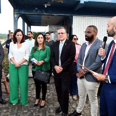 [OAB-BA desagravou advogado Pablo Paixão em frente ao Comando da PM em Gandu]