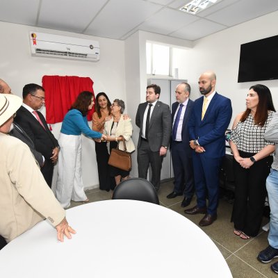 [OAB da Bahia inaugura sala da advocacia no Fórum de Gandu]