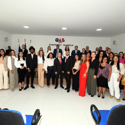 [Solenidade de Entrega de Carteira da OAB-BA na Subseção de Valença]