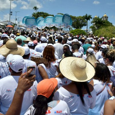 [Mais de 700 advogados esbanjam fé e energia na Lavagem do Bonfim]