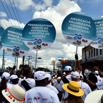 [Mais de 700 advogados esbanjam fé e energia na Lavagem do Bonfim]