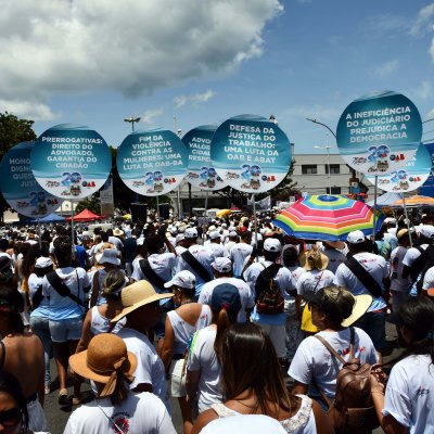 [Mais de 700 advogados esbanjam fé e energia na Lavagem do Bonfim]