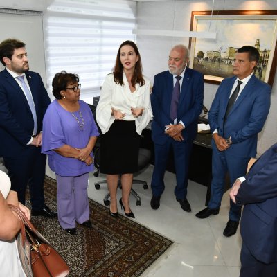 [OAB da Bahia inaugura sala da advocacia no TCE]