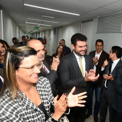 [OAB da Bahia inaugura sala da advocacia no TCE]