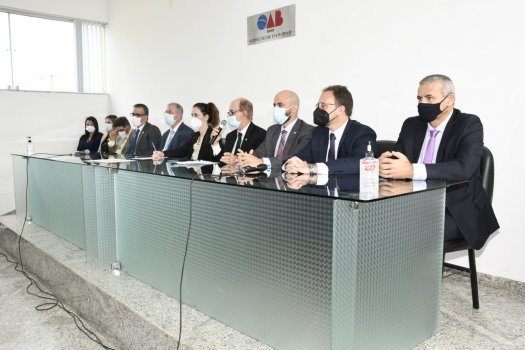 [Nova diretoria da OAB de Itamaraju toma posse]