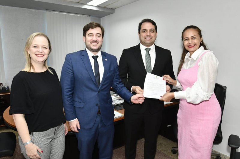 [OAB-BA e OAB Bom Jesus da Lapa solicitam a TJBA criação de 2ª Vara Cível e reforço no quadro de servidores]