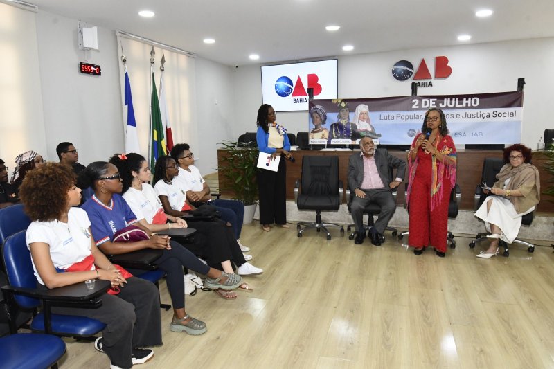 [OAB-BA encerra ciclo de debates sobre o 2 de Julho com roda de conversa sobre luta popular e justiça social]