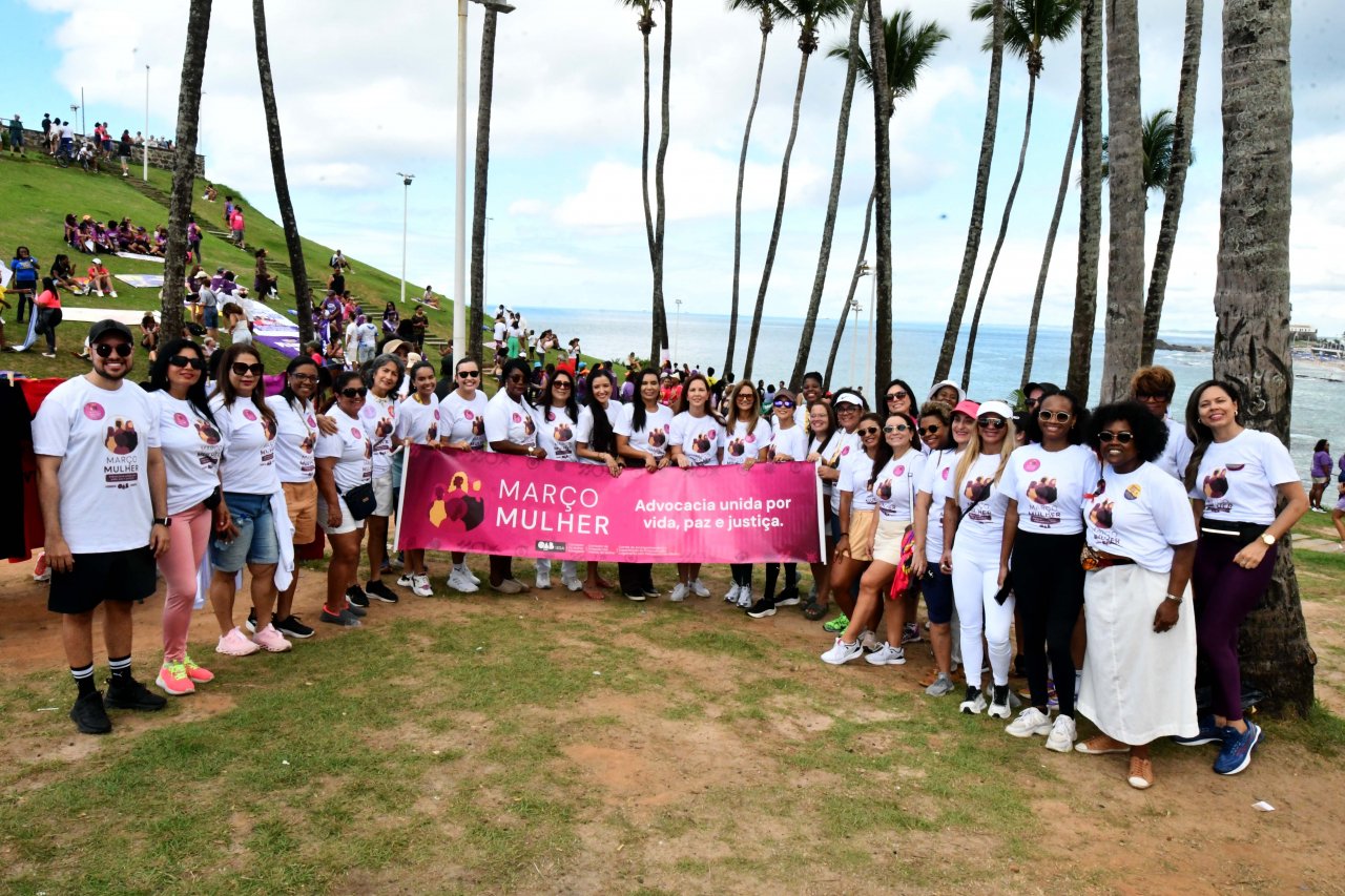 [OAB-BA participa da Marcha 8M em Salvador e reforça compromisso com o enfrentamento à violência contra as mulheres]