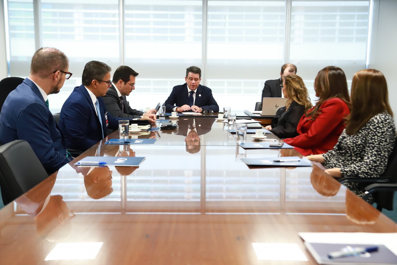 [OAB Nacional e CNJ definem agenda conjunta para regulamentação e uso ético da inteligência artificial no Judiciário]